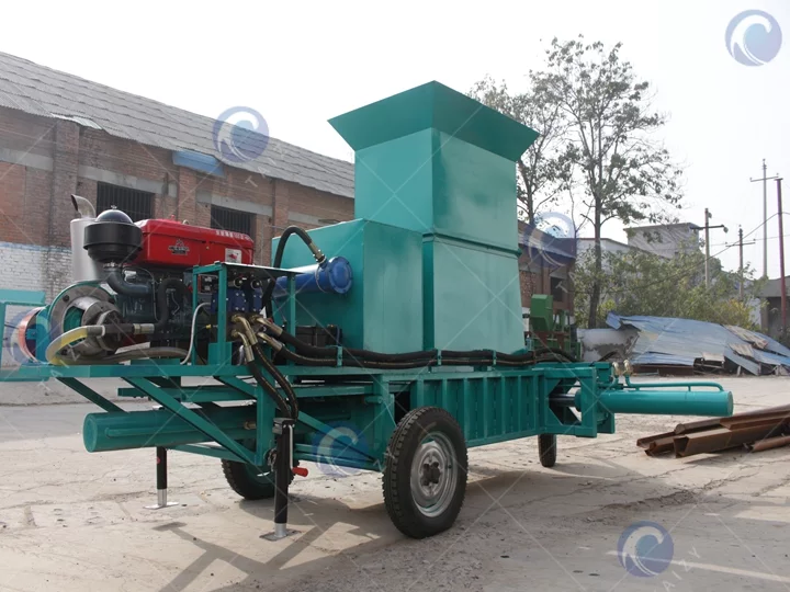 hydraulic silage baler