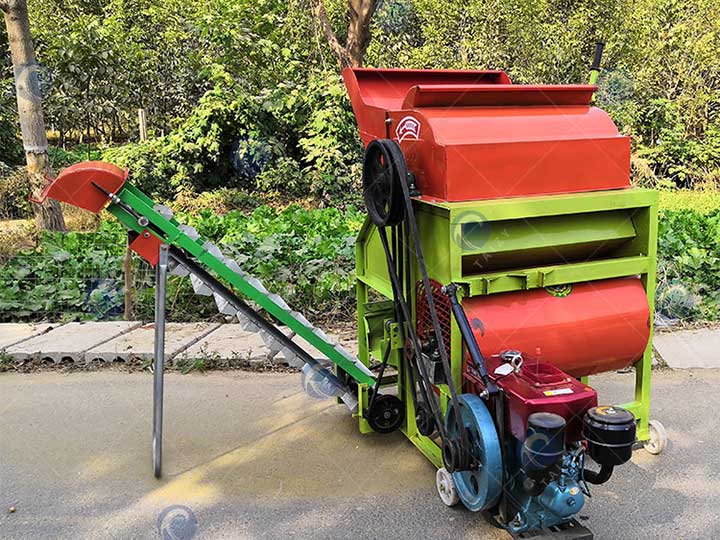 groundnut picking machine