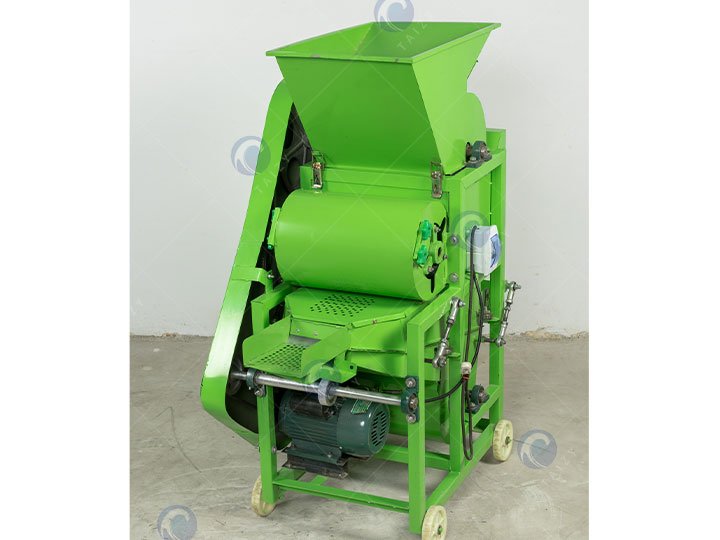 Notes on the use of groundnut shelling machine