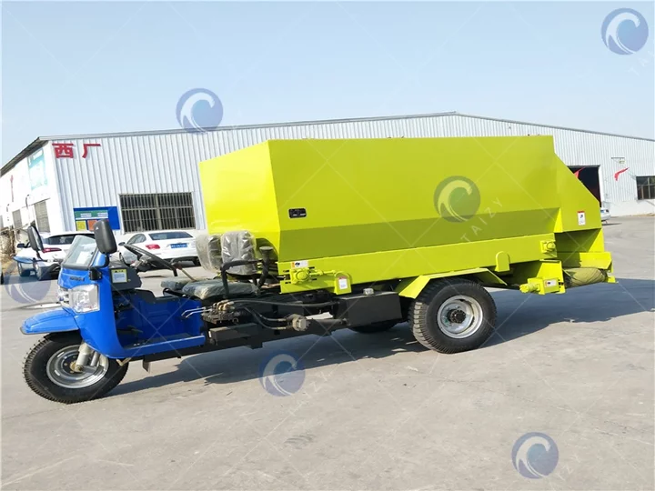 Diesel Silage Spreader
